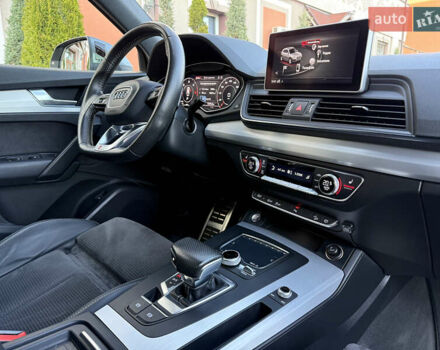 Серый Ауди Ку 5, объемом двигателя 1.97 л и пробегом 235 тыс. км за 32600 $, фото 67 на Automoto.ua