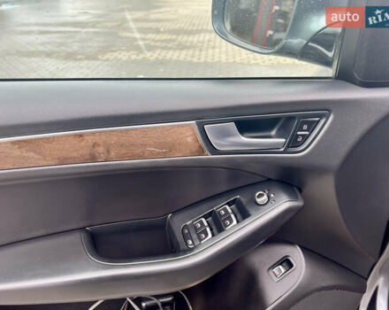 Серый Ауди Ку 5, объемом двигателя 1.98 л и пробегом 277 тыс. км за 15500 $, фото 18 на Automoto.ua