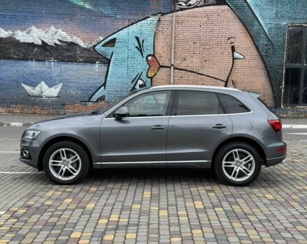 Сірий Ауді Ку 5, об'ємом двигуна 2 л та пробігом 139 тис. км за 16999 $, фото 4 на Automoto.ua
