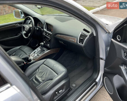 Сірий Ауді Ку 5, об'ємом двигуна 2 л та пробігом 151 тис. км за 14699 $, фото 30 на Automoto.ua