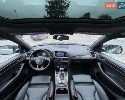 Сірий Ауді Ку 5, об'ємом двигуна 2 л та пробігом 139 тис. км за 16999 $, фото 25 на Automoto.ua