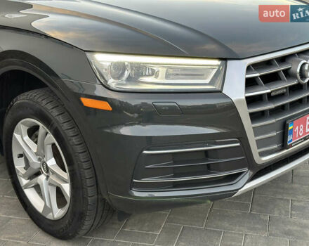 Серый Ауди Ку 5, объемом двигателя 1.98 л и пробегом 147 тыс. км за 20200 $, фото 4 на Automoto.ua