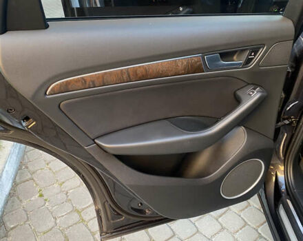 Серый Ауди Ку 5, объемом двигателя 2 л и пробегом 165 тыс. км за 15900 $, фото 30 на Automoto.ua