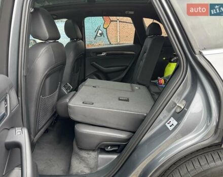 Сірий Ауді Ку 5, об'ємом двигуна 2 л та пробігом 139 тис. км за 16999 $, фото 56 на Automoto.ua