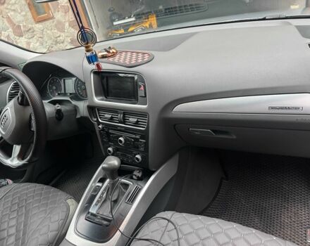 Серый Ауди Ку 5, объемом двигателя 2 л и пробегом 183 тыс. км за 15000 $, фото 6 на Automoto.ua