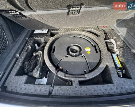 Серый Ауди Ку 5, объемом двигателя 2 л и пробегом 236 тыс. км за 30999 $, фото 49 на Automoto.ua