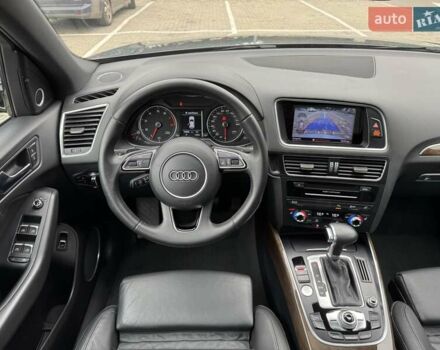Сірий Ауді Ку 5, об'ємом двигуна 2 л та пробігом 139 тис. км за 16999 $, фото 18 на Automoto.ua