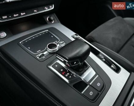 Серый Ауди Ку 5, объемом двигателя 1.97 л и пробегом 165 тыс. км за 34500 $, фото 55 на Automoto.ua