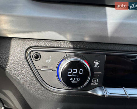 Серый Ауди Ку 5, объемом двигателя 2 л и пробегом 236 тыс. км за 30999 $, фото 70 на Automoto.ua