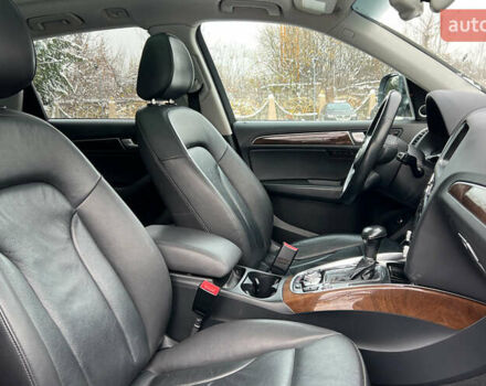 Серый Ауди Ку 5, объемом двигателя 1.98 л и пробегом 82 тыс. км за 18650 $, фото 20 на Automoto.ua