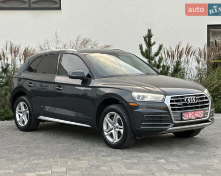 Серый Ауди Ку 5, объемом двигателя 1.98 л и пробегом 147 тыс. км за 20200 $, фото 3 на Automoto.ua