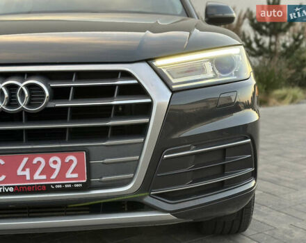 Серый Ауди Ку 5, объемом двигателя 1.98 л и пробегом 147 тыс. км за 20200 $, фото 1 на Automoto.ua