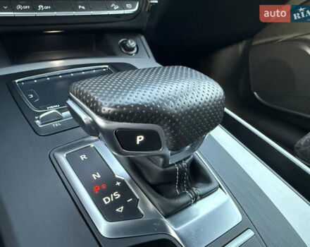 Серый Ауди Ку 5, объемом двигателя 1.97 л и пробегом 235 тыс. км за 32600 $, фото 86 на Automoto.ua