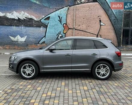 Сірий Ауді Ку 5, об'ємом двигуна 2 л та пробігом 139 тис. км за 16999 $, фото 4 на Automoto.ua
