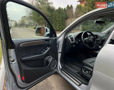 Сірий Ауді Ку 5, об'ємом двигуна 2 л та пробігом 151 тис. км за 14699 $, фото 10 на Automoto.ua