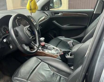 Серый Ауди Ку 5, объемом двигателя 1.98 л и пробегом 220 тыс. км за 16000 $, фото 2 на Automoto.ua