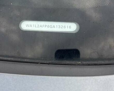 Серый Ауди Ку 5, объемом двигателя 1.98 л и пробегом 220 тыс. км за 16000 $, фото 4 на Automoto.ua