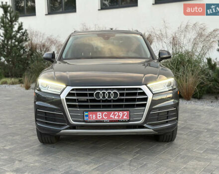 Серый Ауди Ку 5, объемом двигателя 1.98 л и пробегом 147 тыс. км за 20200 $, фото 2 на Automoto.ua