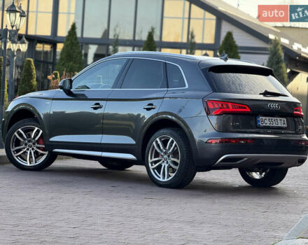 Серый Ауди Ку 5, объемом двигателя 1.97 л и пробегом 235 тыс. км за 32600 $, фото 9 на Automoto.ua