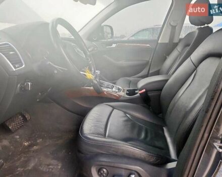 Серый Ауди Ку 5, объемом двигателя 2 л и пробегом 113 тыс. км за 2600 $, фото 6 на Automoto.ua