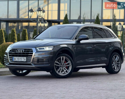 Серый Ауди Ку 5, объемом двигателя 1.97 л и пробегом 235 тыс. км за 32600 $, фото 3 на Automoto.ua