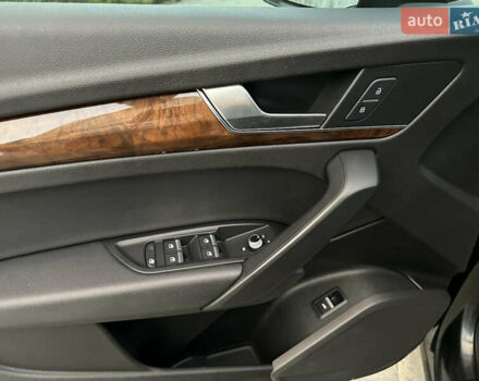 Серый Ауди Ку 5, объемом двигателя 1.98 л и пробегом 147 тыс. км за 20200 $, фото 13 на Automoto.ua