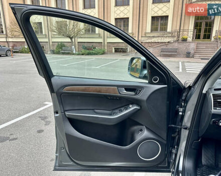 Серый Ауди Ку 5, объемом двигателя 1.98 л и пробегом 173 тыс. км за 16999 $, фото 28 на Automoto.ua