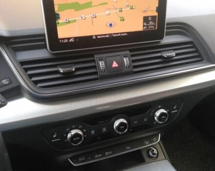 Сірий Ауді Ку 5, об'ємом двигуна 2 л та пробігом 123 тис. км за 33000 $, фото 7 на Automoto.ua