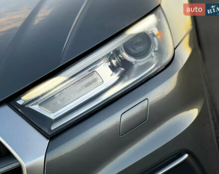 Серый Ауди Ку 5, объемом двигателя 1.98 л и пробегом 169 тыс. км за 25300 $, фото 5 на Automoto.ua