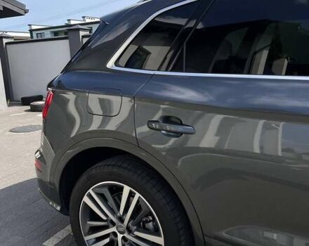 Серый Ауди Ку 5, объемом двигателя 1.97 л и пробегом 280 тыс. км за 28900 $, фото 4 на Automoto.ua