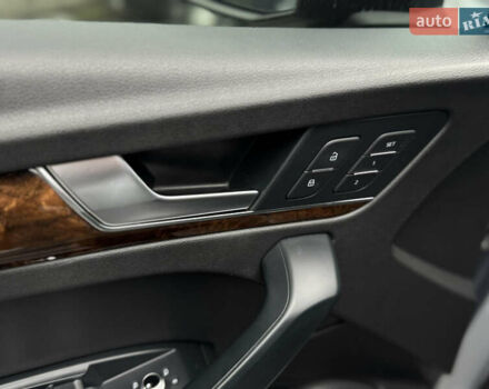 Серый Ауди Ку 5, объемом двигателя 1.98 л и пробегом 147 тыс. км за 23999 $, фото 13 на Automoto.ua