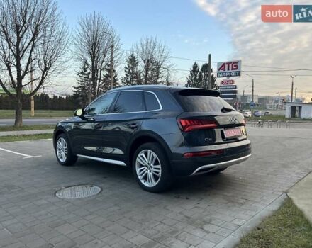 Серый Ауди Ку 5, объемом двигателя 2 л и пробегом 163 тыс. км за 24800 $, фото 3 на Automoto.ua