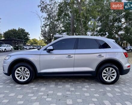 Серый Ауди Ку 5, объемом двигателя 1.97 л и пробегом 154 тыс. км за 23800 $, фото 4 на Automoto.ua