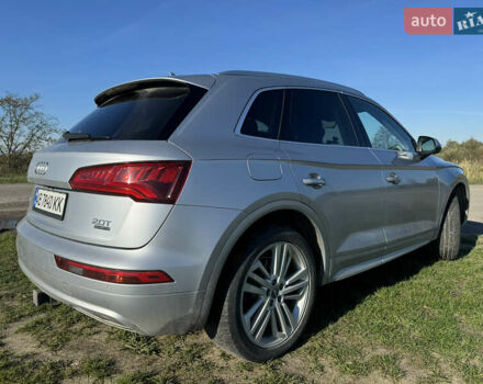 Сірий Ауді Ку 5, об'ємом двигуна 1.98 л та пробігом 140 тис. км за 26000 $, фото 3 на Automoto.ua