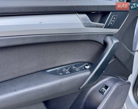 Серый Ауди Ку 5, объемом двигателя 1.97 л и пробегом 154 тыс. км за 23800 $, фото 41 на Automoto.ua