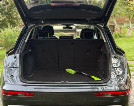 Серый Ауди Ку 5, объемом двигателя 2 л и пробегом 219 тыс. км за 28500 $, фото 4 на Automoto.ua