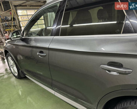 Серый Ауди Ку 5, объемом двигателя 1.97 л и пробегом 131 тыс. км за 35000 $, фото 9 на Automoto.ua