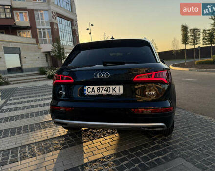 Серый Ауди Ку 5, объемом двигателя 1.98 л и пробегом 162 тыс. км за 21900 $, фото 5 на Automoto.ua