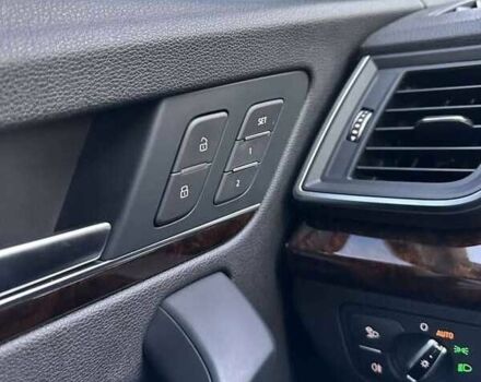 Сірий Ауді Ку 5, об'ємом двигуна 2 л та пробігом 98 тис. км за 21900 $, фото 9 на Automoto.ua