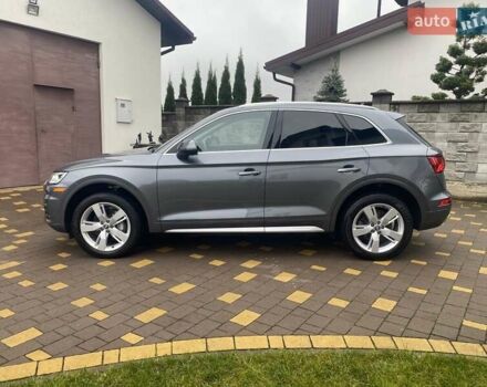 Серый Ауди Ку 5, объемом двигателя 1.98 л и пробегом 229 тыс. км за 20499 $, фото 3 на Automoto.ua