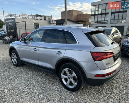 Сірий Ауді Ку 5, об'ємом двигуна 2 л та пробігом 194 тис. км за 29500 $, фото 7 на Automoto.ua