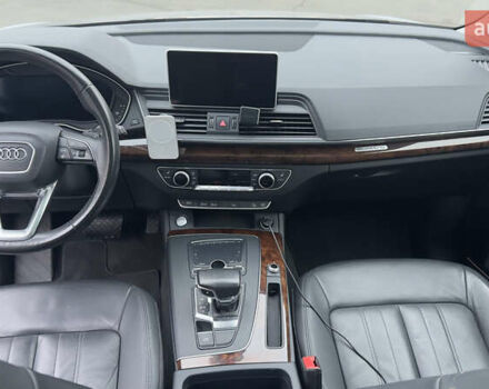 Серый Ауди Ку 5, объемом двигателя 1.98 л и пробегом 203 тыс. км за 25000 $, фото 20 на Automoto.ua