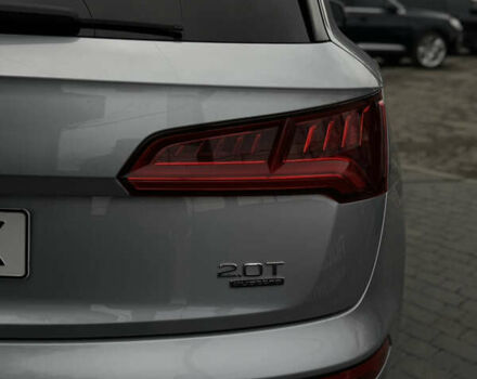 Серый Ауди Ку 5, объемом двигателя 1.98 л и пробегом 147 тыс. км за 23999 $, фото 4 на Automoto.ua