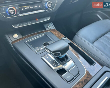 Серый Ауди Ку 5, объемом двигателя 1.98 л и пробегом 110 тыс. км за 25000 $, фото 32 на Automoto.ua