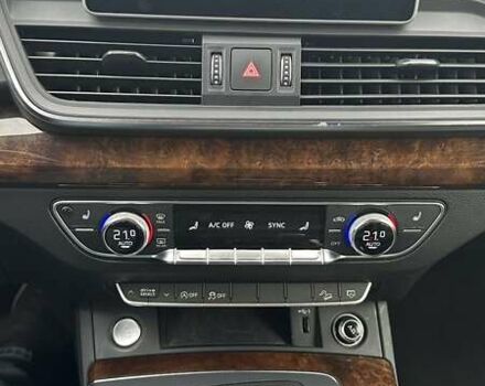 Серый Ауди Ку 5, объемом двигателя 1.98 л и пробегом 190 тыс. км за 19800 $, фото 11 на Automoto.ua