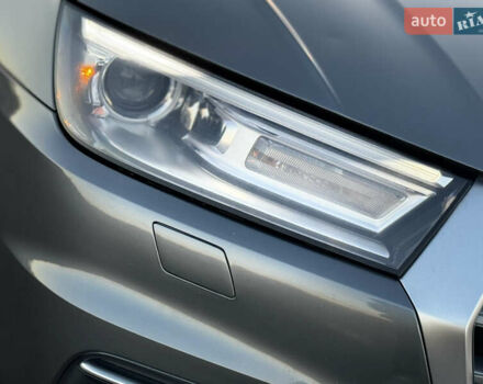 Серый Ауди Ку 5, объемом двигателя 1.98 л и пробегом 169 тыс. км за 25300 $, фото 6 на Automoto.ua