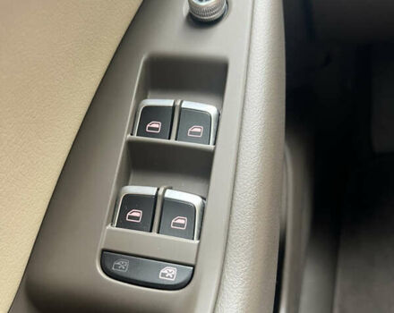 Серый Ауди Ку 5, объемом двигателя 1.98 л и пробегом 195 тыс. км за 18500 $, фото 19 на Automoto.ua