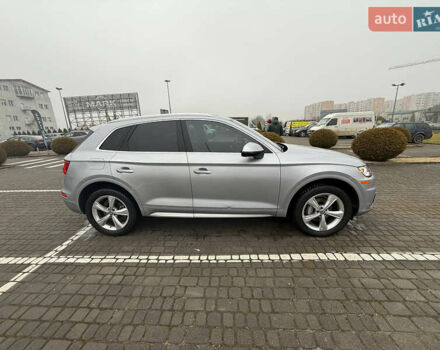 Серый Ауди Ку 5, объемом двигателя 1.98 л и пробегом 135 тыс. км за 25500 $, фото 3 на Automoto.ua