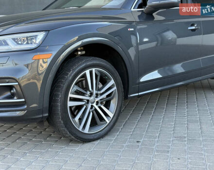 Ауди Ку 5 2017 в Тернополе на Automoto.ua Серый Ауди Ку 5, объемом двигателя 1.98 л и пробегом 110 тыс. км за 30700 $, фото 3 на Automoto.ua