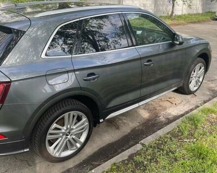 Серый Ауди Ку 5, объемом двигателя 2 л и пробегом 86 тыс. км за 32500 $, фото 4 на Automoto.ua